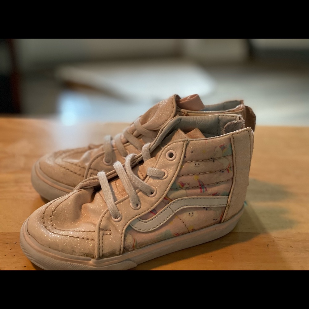 Vans - Picture 5 of 11